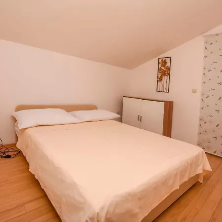 Zdravka Apartment *
